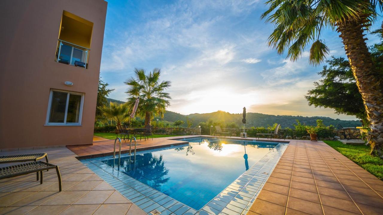 Meliades Villas Agia Marina Exteriör bild