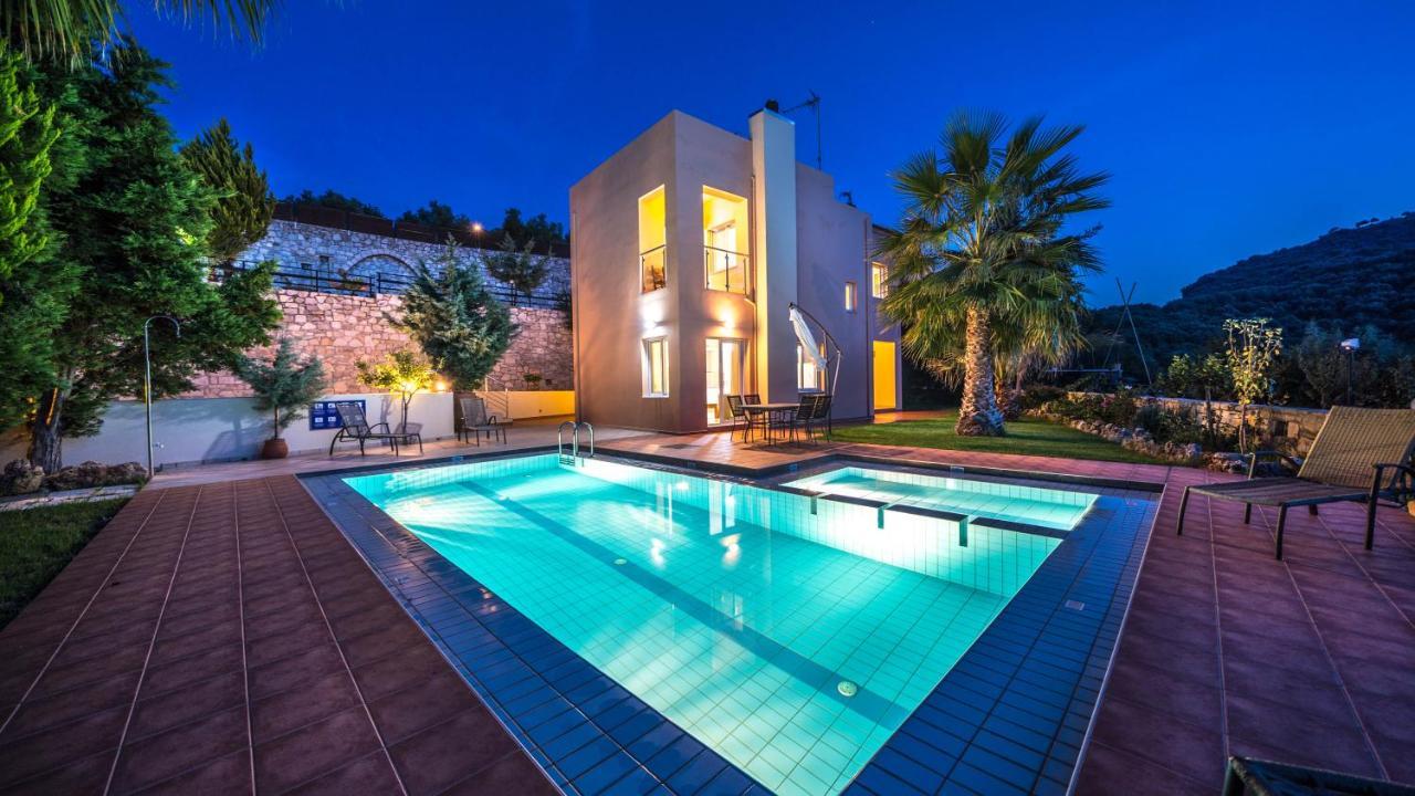 Meliades Villas Agia Marina Exteriör bild