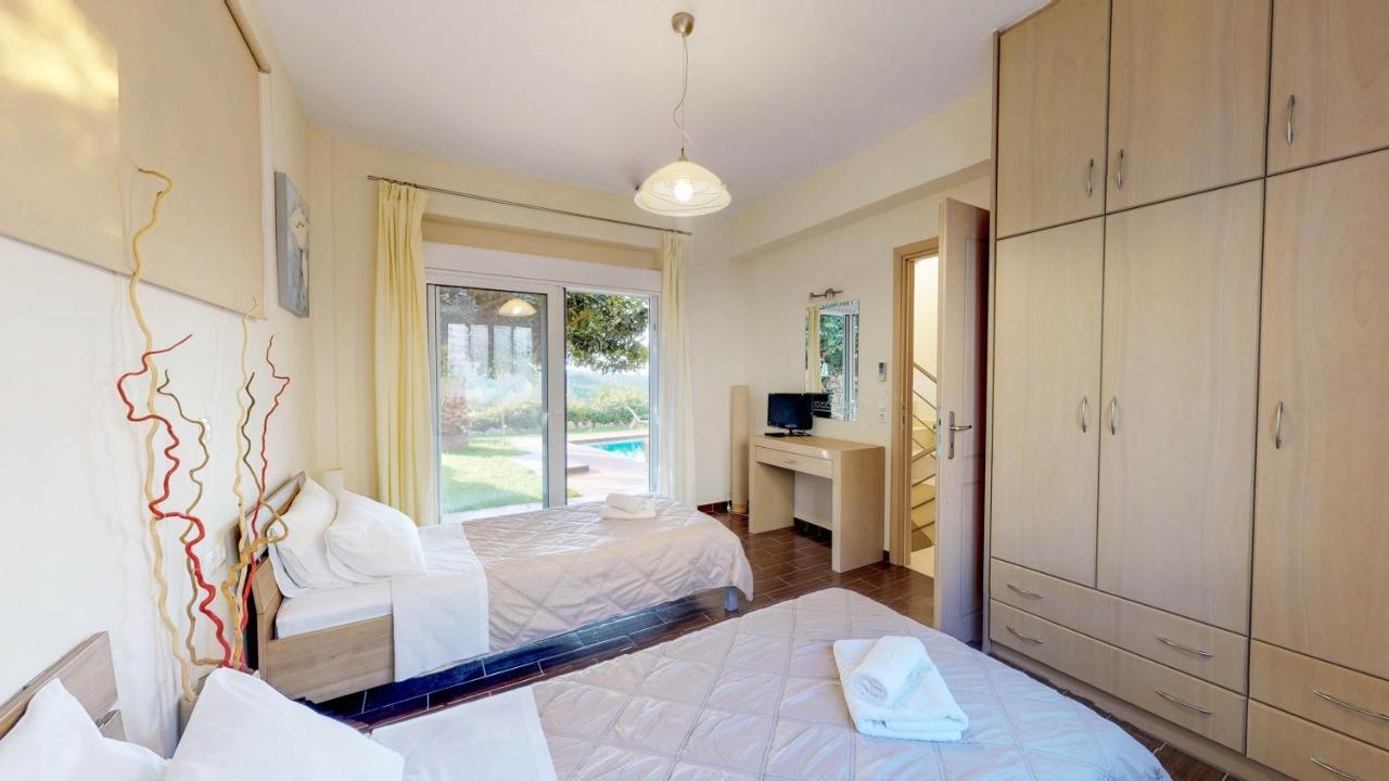 Meliades Villas Agia Marina Exteriör bild