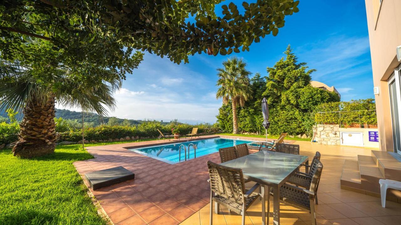 Meliades Villas Agia Marina Exteriör bild