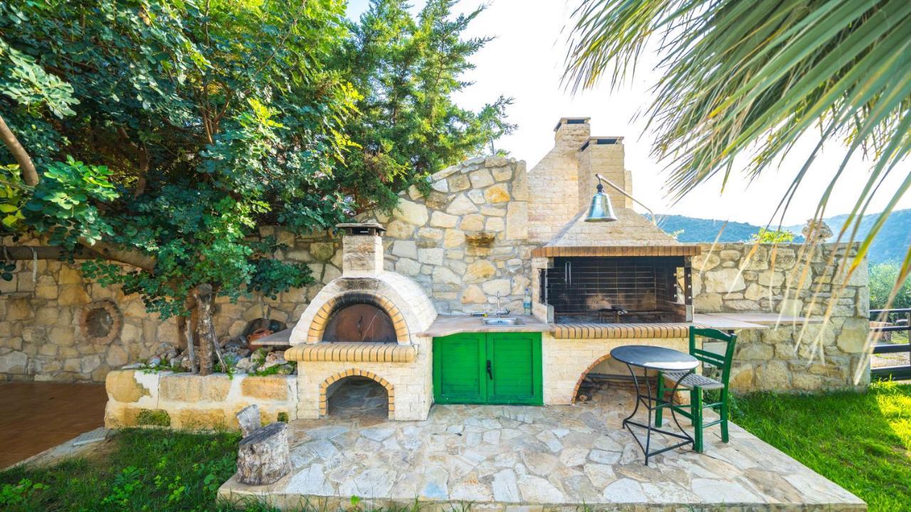 Meliades Villas Agia Marina Exteriör bild
